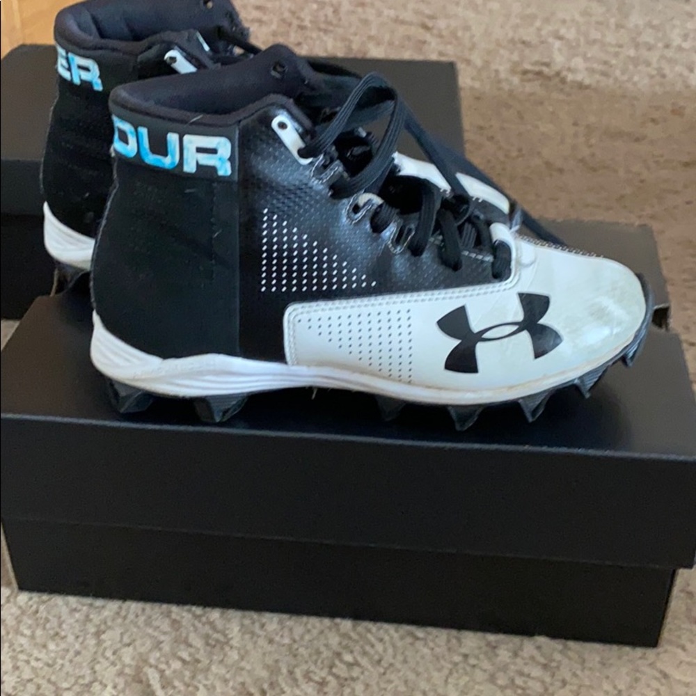 Boys football spikes